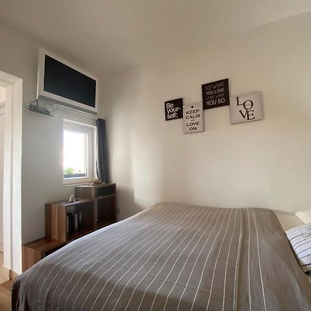 Apartments Hajl Krk Town Exterior foto
